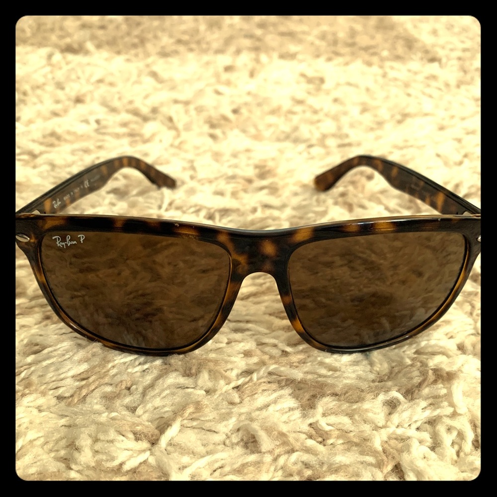 Ray-Ban Polarized Sunglasses RB4147
